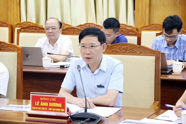 Chủ tịch UBND tỉnh Bắc Giang - Lê Ánh Dương phát biểu tại buổi làm việc.