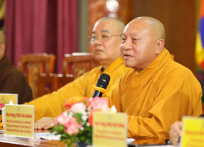 Hòa thượng – Tiến sĩ Thích Gia Quang, Phó Chủ tịch Hội đồng trị sự, Trưởng Ban thông tin truyền thông Trung ương Giáo hội Phật giáo Việt Nam