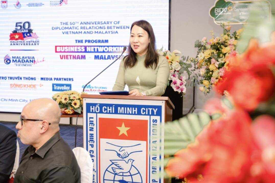 PGS.TS Phan Thị Hồng Xuân - Chủ tịch Hội hữu nghị Việt Nam - Đông Nam Á TP.HCM phát biểu