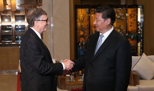 Chủ tịch Trung Quốc Tập Cận Bình và tỉ phú Bill Gates trong cuộc gặp năm 2015