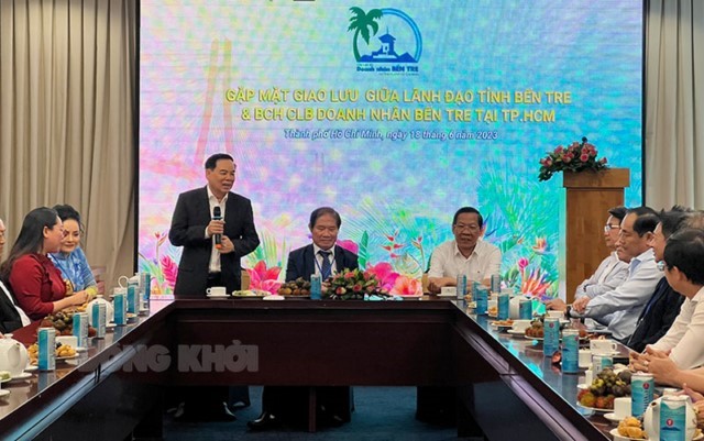 Chairman of the Provincial People's Committee Tran Ngoc Tam shared information calling for an investment of the province with the business community and businesses in Ho Chi Minh City. Ho Chi Minh. (Photo: Dong Khoi Newspaper).