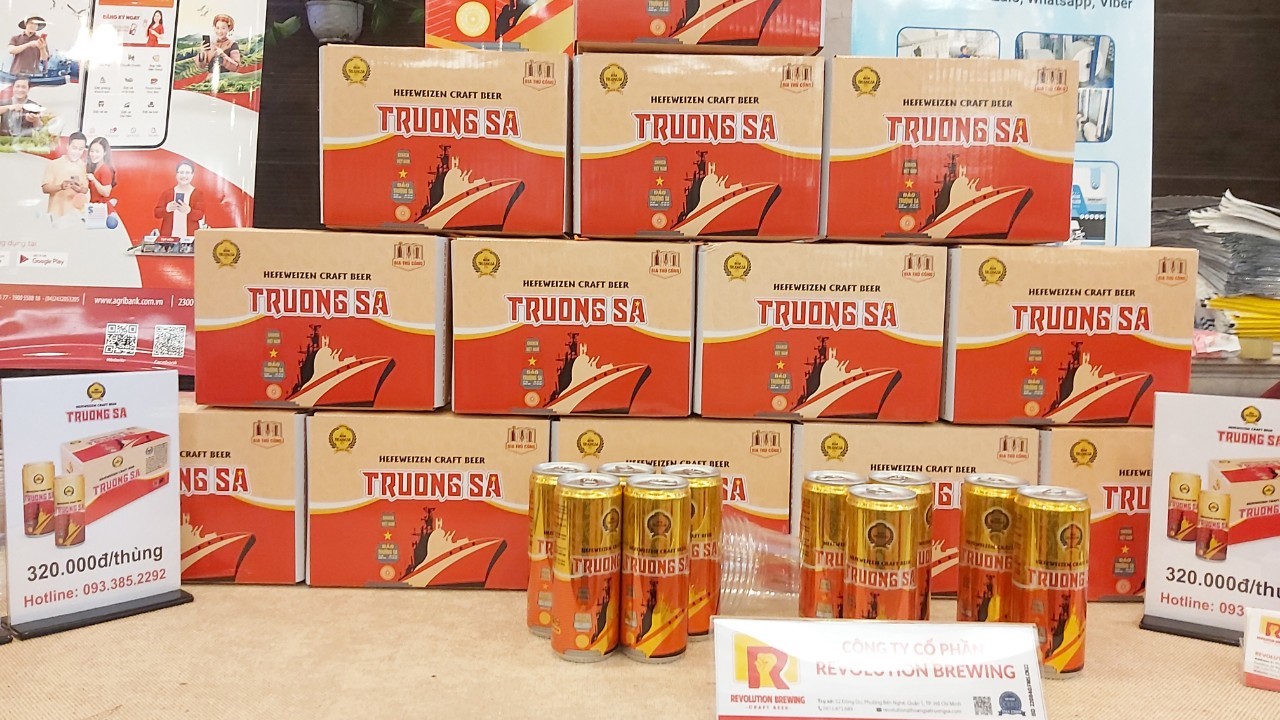 Beer products branded "Truong Sa".