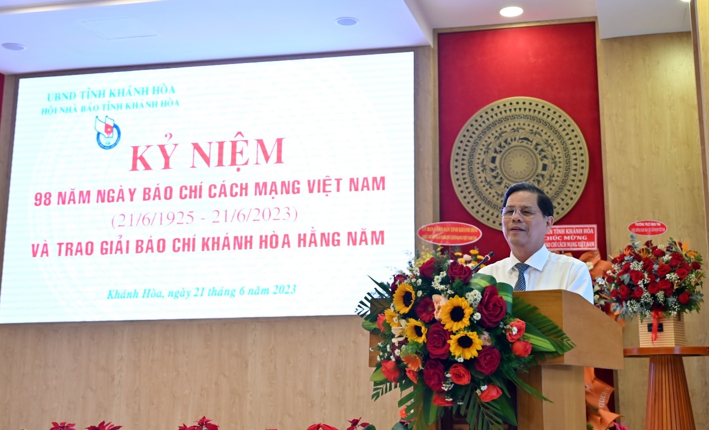 Ông Nguyễn Tấn Tuân - Phó Bí thư Tỉnh ủy, Chủ tịch UBND tỉnh; phát biểu chỉ đạo tại buổi lễ.
