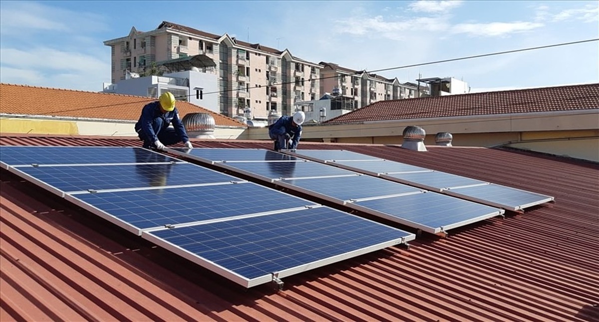 Đề xuất giảm thủ tục cho người dân, doanh nghiệp lắp đặt điện mặt trời mái nhà