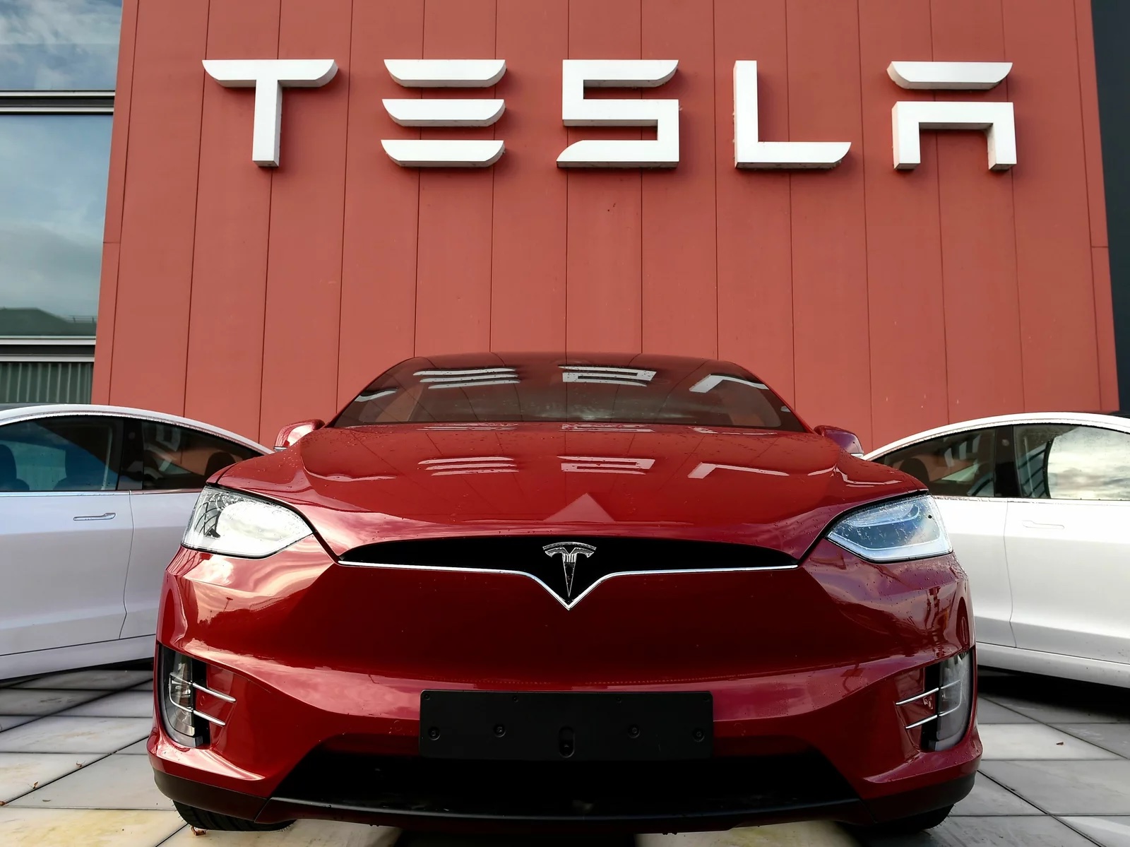 Tesla vẫn đứng thứ hai trên thị trường xe điện Trung Quốc,