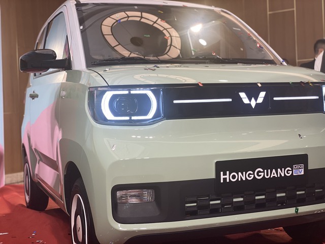 Ô tô điện 'tí hon' Wuling Mini EV giá từ 239 triệu đồng tại Việt Nam