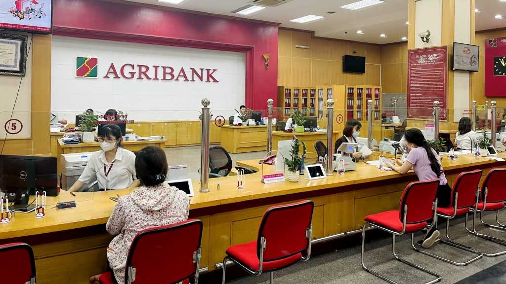Đối với nhu cầu vay mới phục vụ hoạt động sản xuất kinh doanh, mức lãi suất cho vay ngắn hạn của Agribank chỉ từ 5%/năm, lãi suất cho vay trung dài hạn chỉ từ 8%/năm