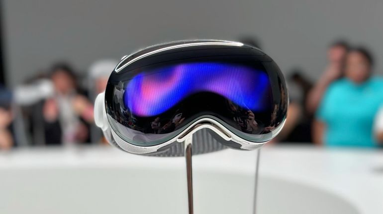 Apple đã cắt giảm kế hoạch sản xuất đối với kính thực tế hỗn hợp Vision Pro năm 2024