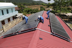 Đề xuất cơ chế mới phát triển điện mặt trời mái nhà chưa hấp dẫn