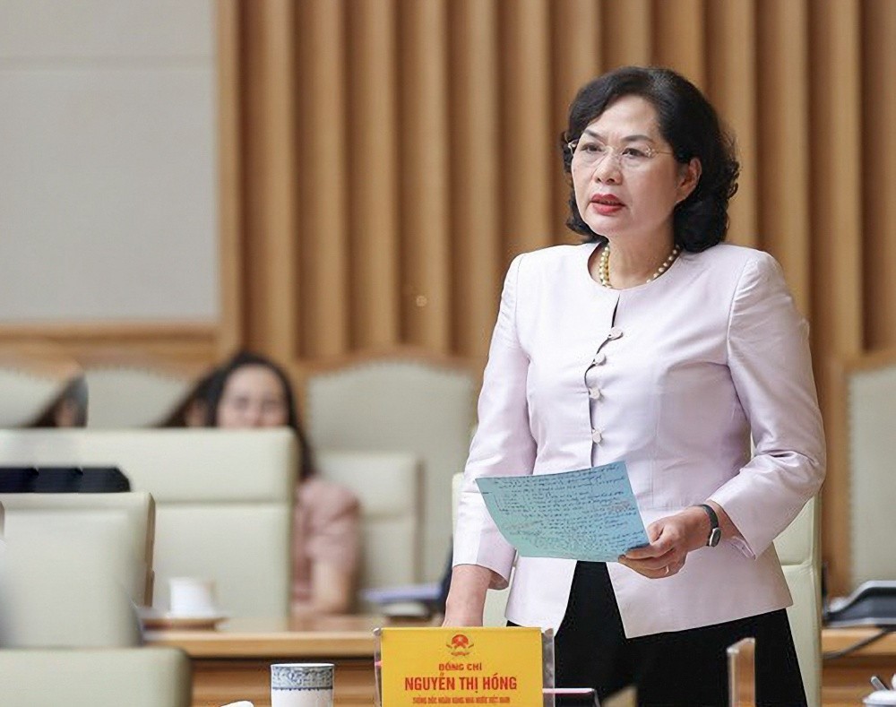 Governor of the State Bank of Vietnam - Nguyen Thi Hong at the meeting.