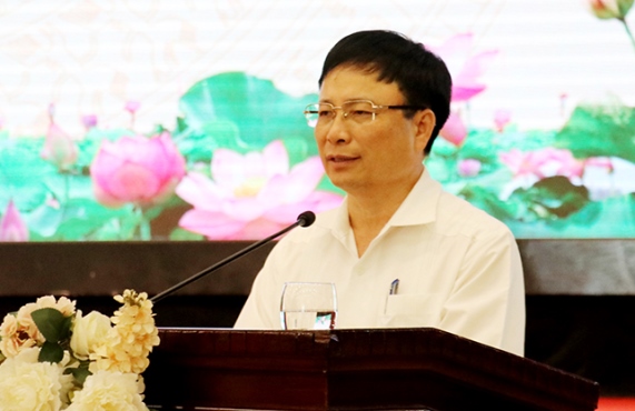 Ông Bùi Đình Long - Phó Chủ tịch UBND tỉnh Nghệ An phát biểu kết luận buổi họp báo