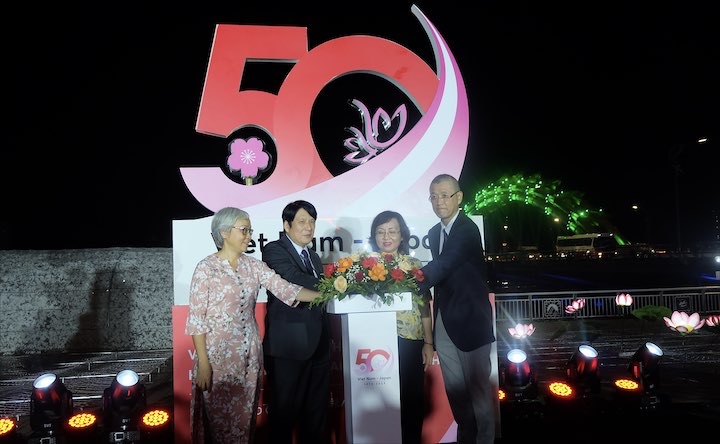 Công trình Không gian ánh sáng là 1 trong những hoạt động chào mừng kỷ niệm 50 năm thiết lập quan hệ ngoại giao Việt Nam – Nhật Bản (1973 – 2023), thuộc khuôn khổ Lễ hội Việt Nam – Nhật Bản thành phố Đà Nẵng năm 2023