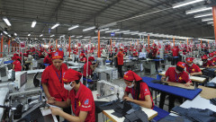 Thị trường dệt may Việt Nam: Cạnh tranh về giá và thách thức mới