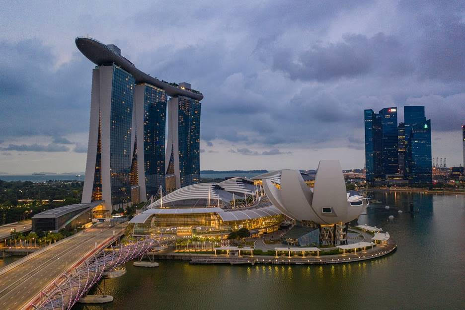 Marina Bay Sands, Singapore (Ảnh: Stephen Leonardi/Unsplash)