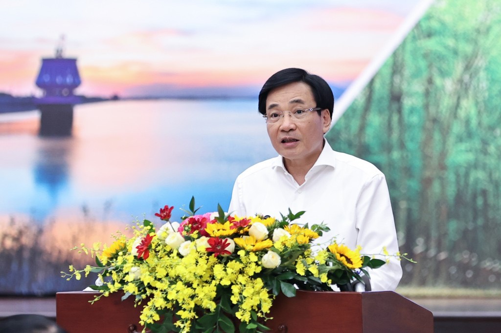 Ông Trần Văn Sơn - Bộ trưởng, Chủ nhiệm Văn phòng Chính phủ đọc quyết định