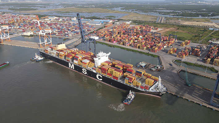 Tỉnh Bà Rịa – Vũng Tàu   đang tập trung đầu tư cơ sở hạ tầng, giao thông kết nối để tăng tính kết nối cho các cảng tới những KCN, trung tâm kinh tế lớn ở phía Nam