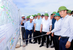 Bộ trưởng GTVT chỉ đạo “nóng” tại hiện trường Dự án cao tốc Bắc – Nam đoạn qua Nghệ An