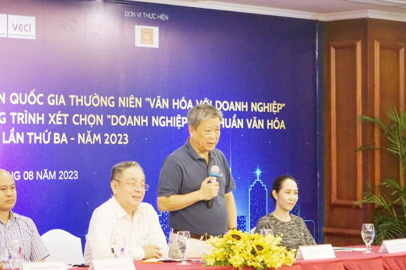 Ông Hồ Anh Tuấn - Trưởng ban Ban tổ chức 248, Chủ tịch VNABC  phát biểu trả lời các doanh nghiệp