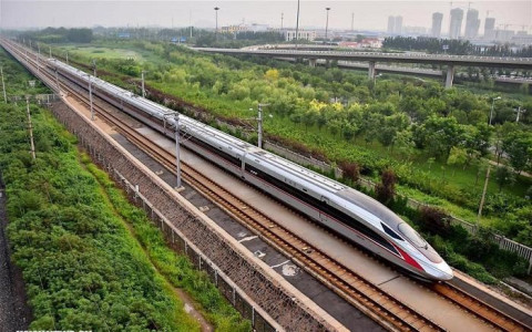 The Ministry of Transport addresses the investment in the Ho Chi Minh City - Can Tho high-speed rail line.