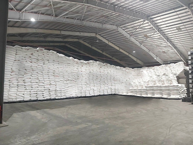 APFCO Company stores cassava starch in bulk at Chu Lai port before exporting