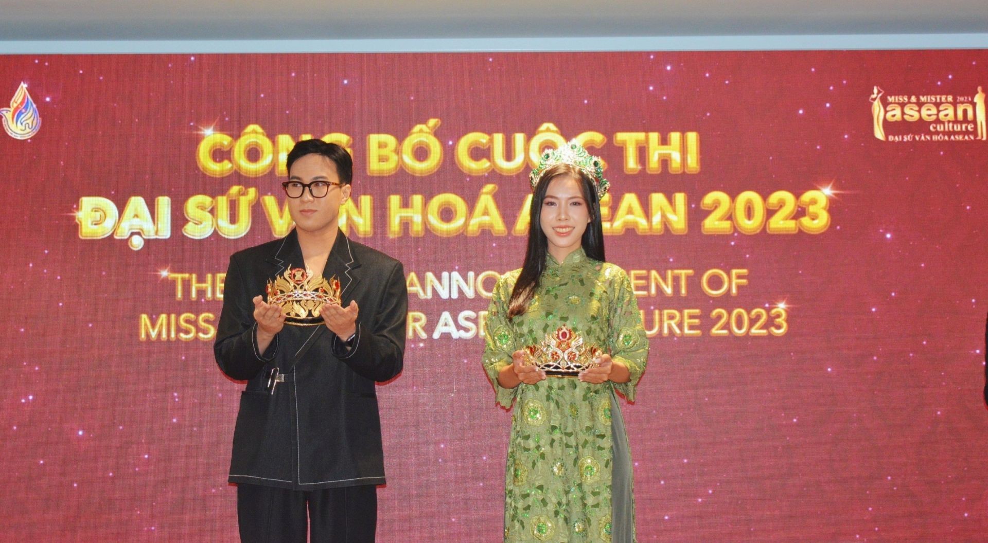 The crown for the ASEAN Cultural Ambassador in 2023.