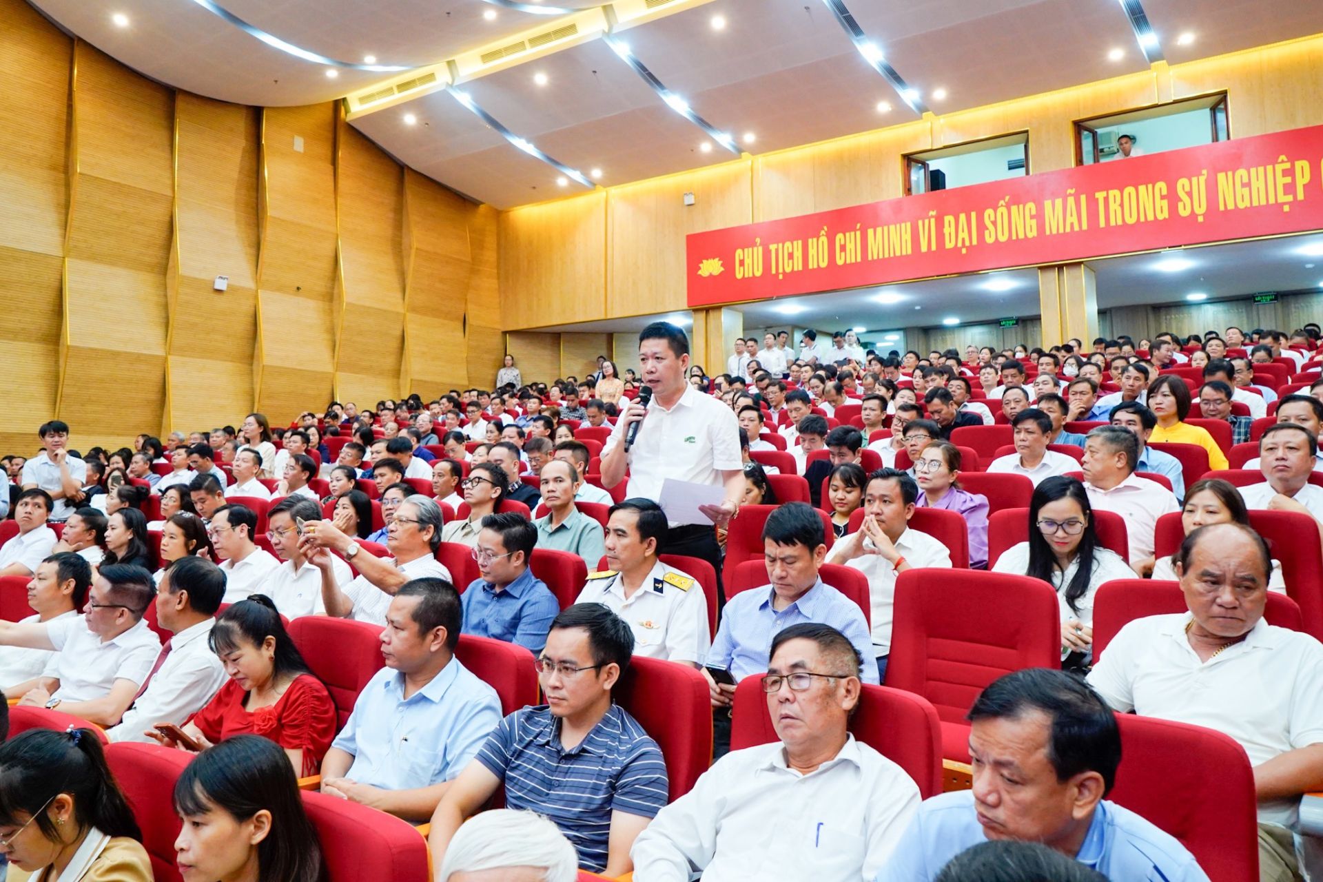 Buổi đối thoại thu hút hơn 600 doanh nghiệp trên địa bàn thành phố Hải Phòng tham dự, với nhiều nội dung kiến nghị gửi tới lãnh đạo thành phố