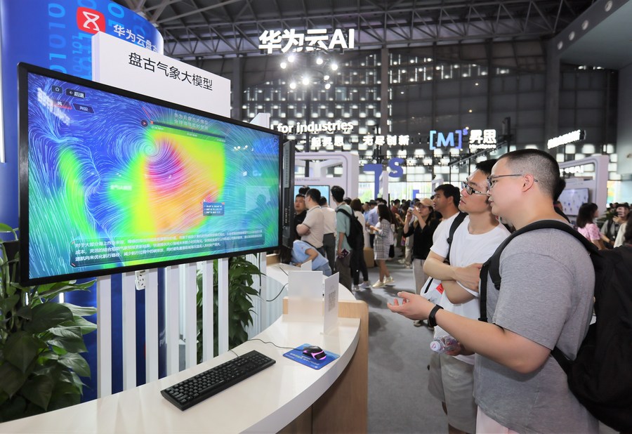 mô hình Pangu-Weather AI của Huawei trong Hội nghị Trí tuệ Nhân tạo Thế giới (WAIC) 2023 ở Thượng Hải