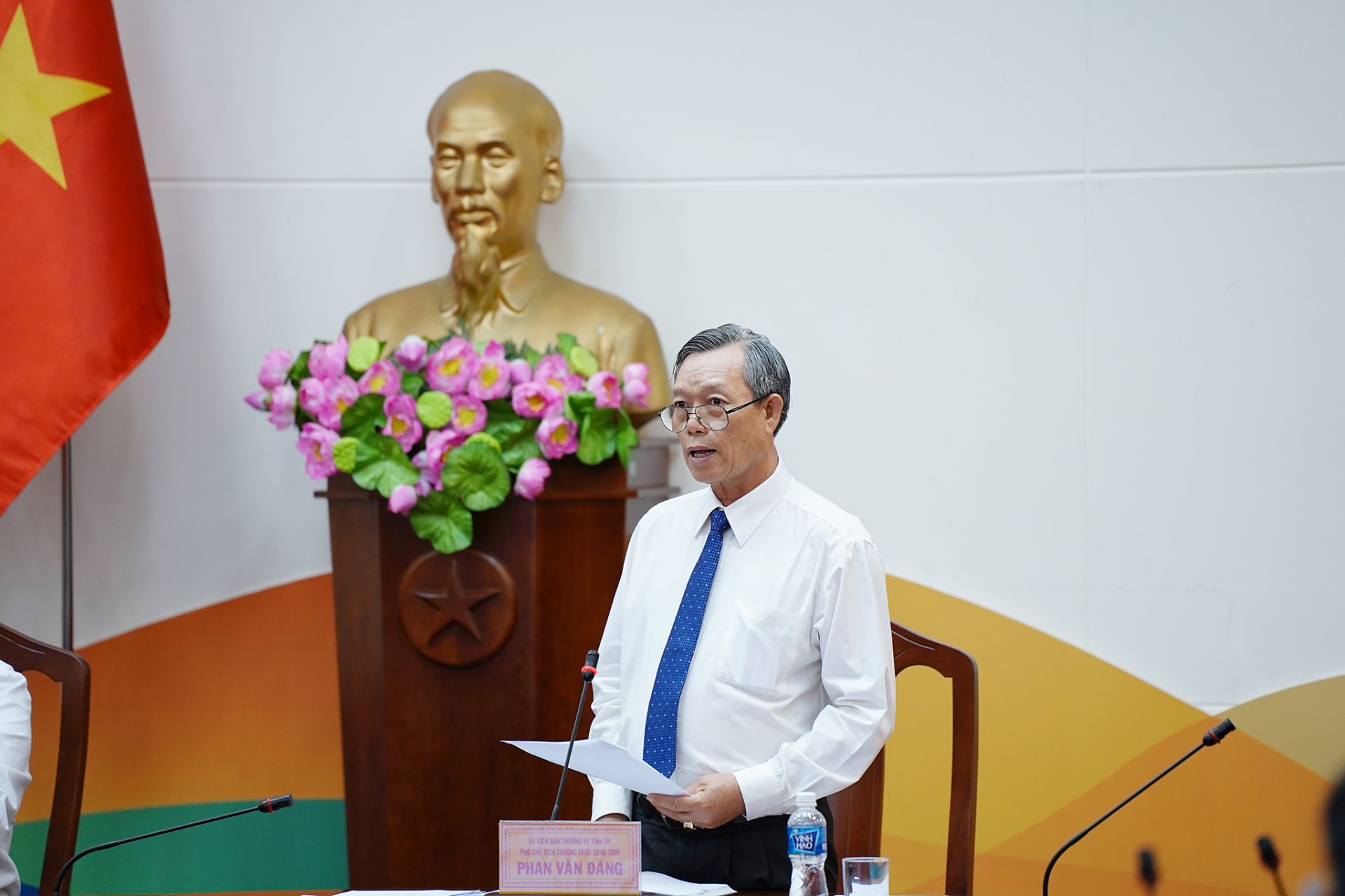 Phó Chủ tịch Thường trực UBND tỉnh Phan Văn Đăng phát biểu tại buổi làm việc