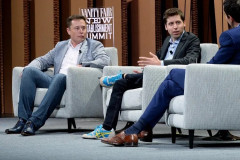 Giai đoạn khó khăn của Sam Altman khi Elon Musk rời OpenAI