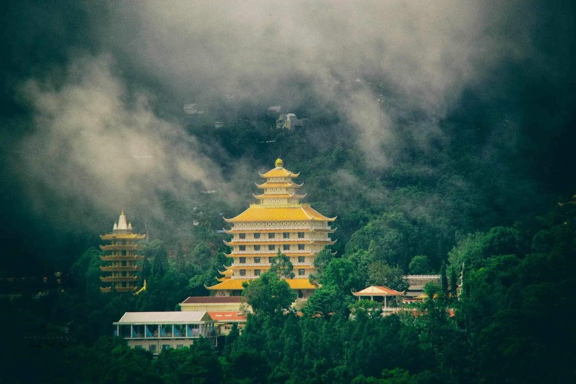 Massive Van Linh Pagoda with three ancient towers