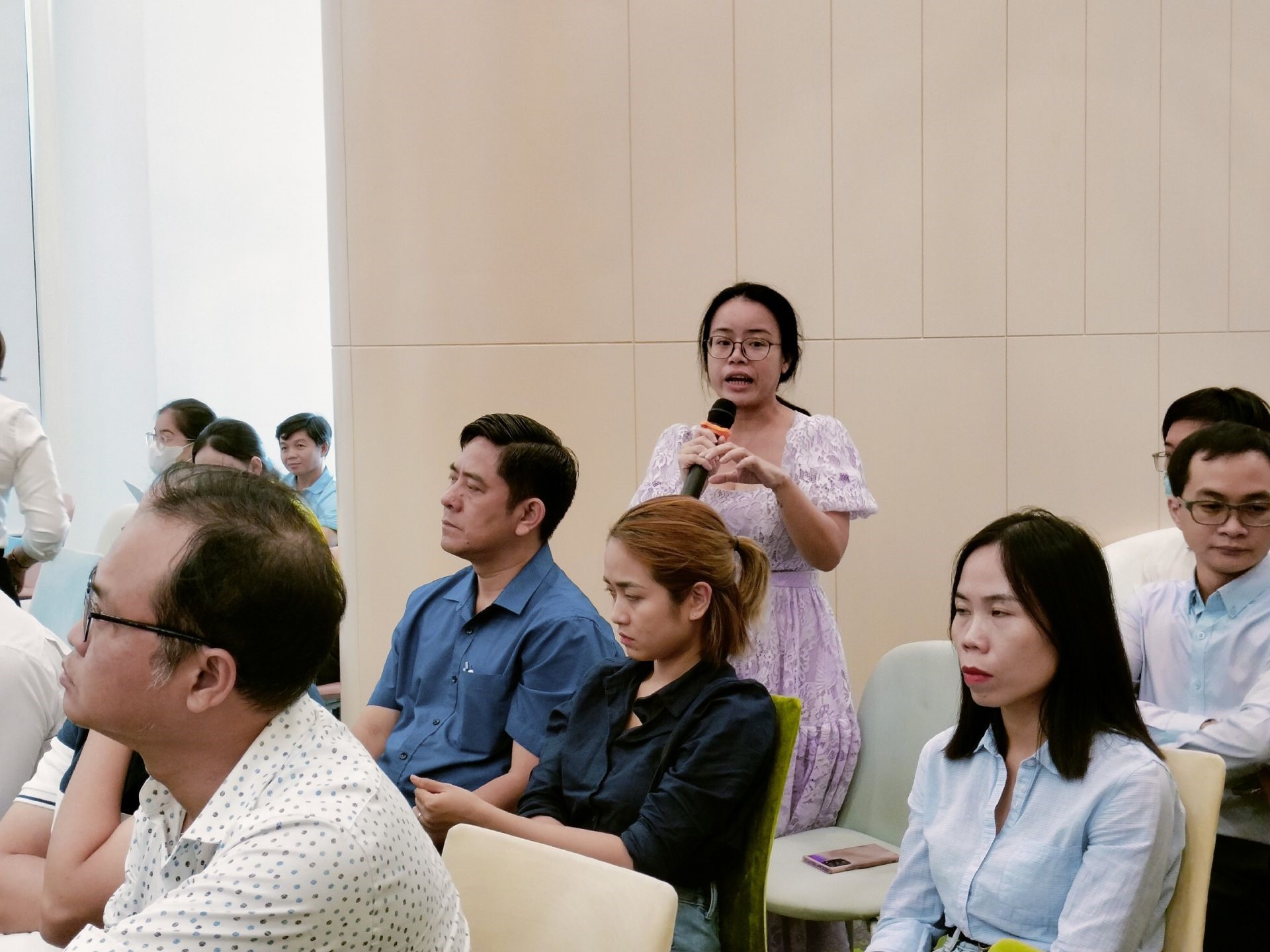 Businesses learn about how to access the Chinese market based on an e-commerce platform.