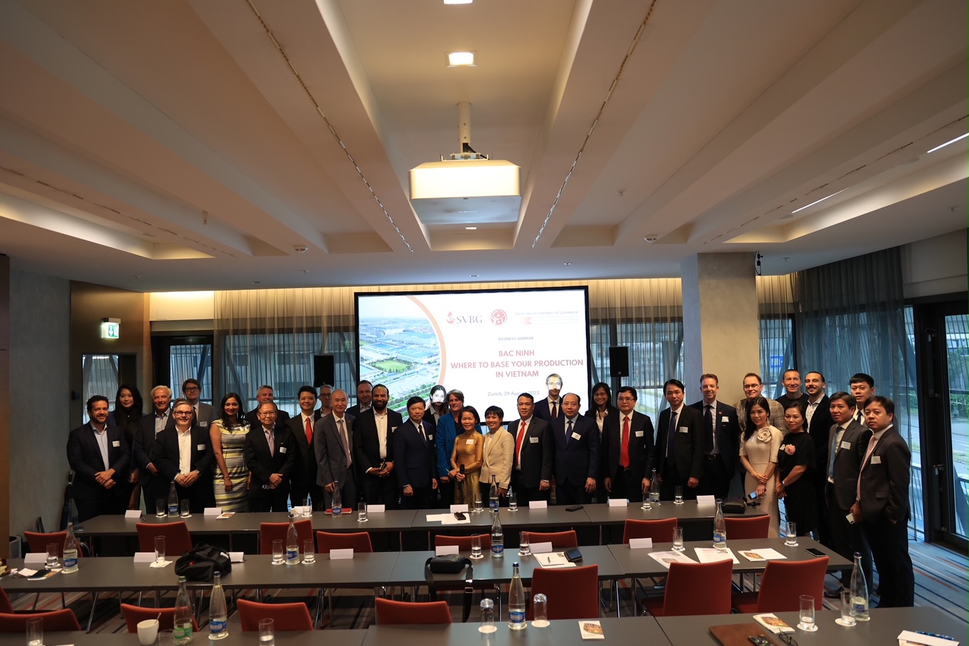 The business seminar "Bac Ninh – Where to base your production in Vietnam” held in Zurich, Switzerland