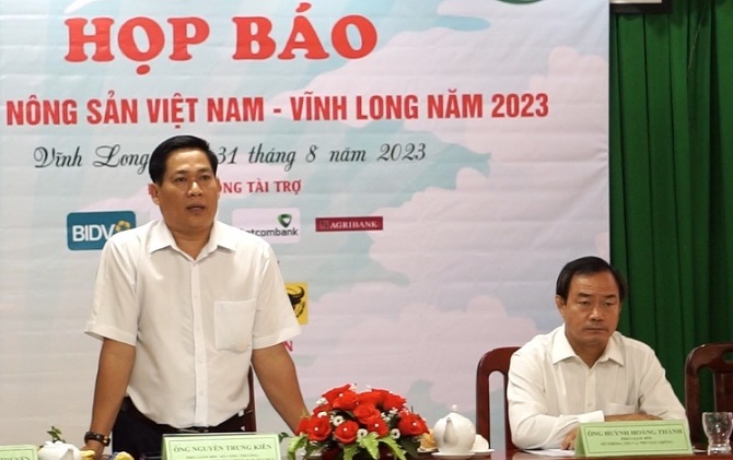 Ông Nguyễn Trung Kiên - Phó Giám đốc Sở Công Thương tỉnh Vĩnh Long thông tin về các hoạt động Festival Nông sản Việt Nam - Vĩnh Long năm 2023.
