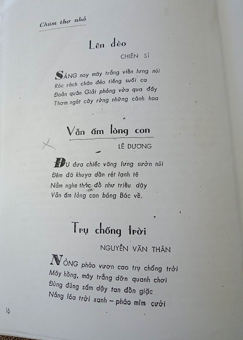 Trang Văn nghệ đường 9, với bài thơ Đêm nhớ Bác