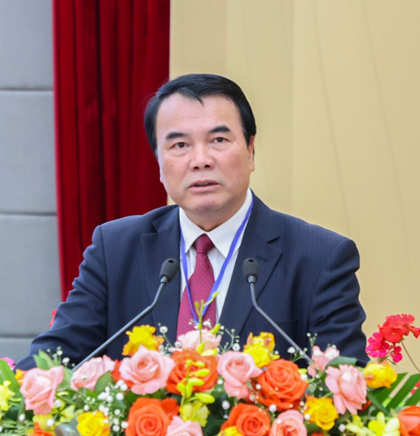 Vice Chairman of Lam Dong Provincial People's Committee Pham S gave the opening speech.