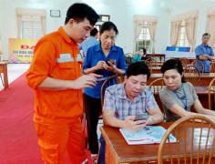Phú Thọ: Người dân tiếp cận dịch vụ Điện từ ứng dụng số