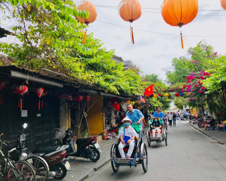 During the September 2 holiday, many tourist destinations in Quang Nam and Quang Ngai are deserted.