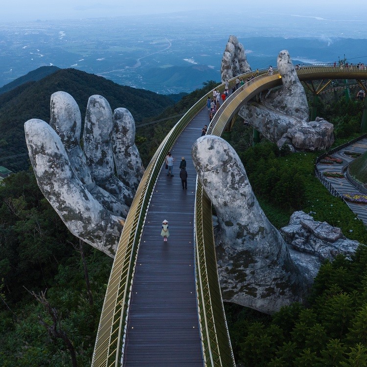 Golden Bridge from the perspective of photographer Tran Tuan Viet.