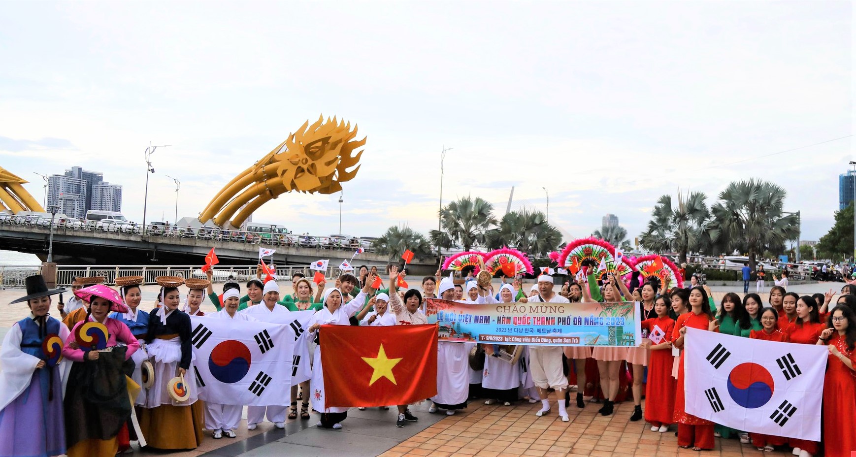 Sự kiện này có ý nghĩa quan trọng trong việc tăng cường hiểu biết và giao lưu văn hóa giữa Việt Nam và Hàn Quốc.