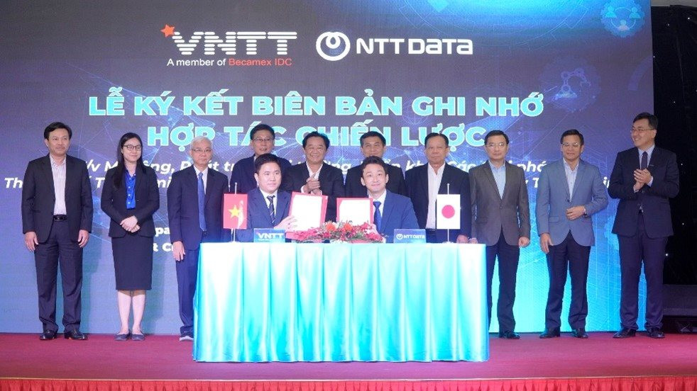 Đơn vị VNTT (chuyên về công nghệ thông tin thuộc Tổng Công ty Becamex IDC) đã ký kết hợp tác chiến lược với đối tác NTT Data (thành viên của Tập đoàn NTT chuyên về công nghệ thông tin và viễn thông hàng đầu Nhật Bản)