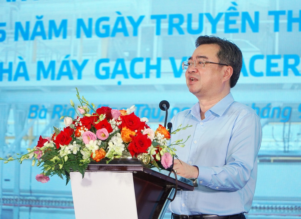 Ông Nguyễn Thanh Nghị, Ủy viên Trung ương Đảng, Bộ trưởng Bộ Xây dựng phát biểu tại Lễ khánh thành.