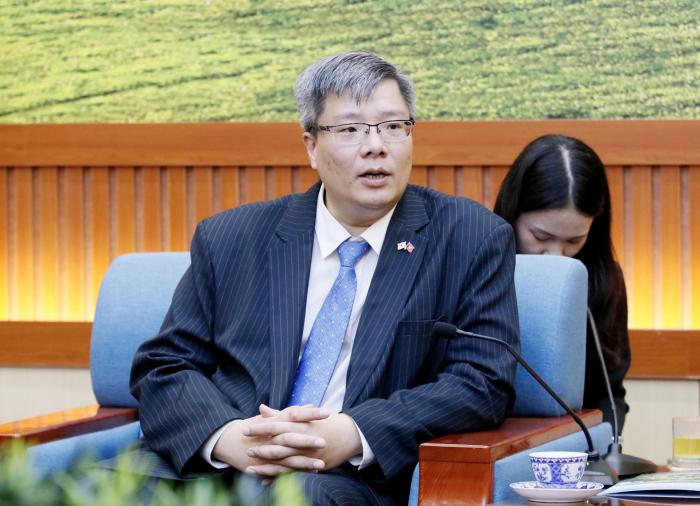 Chủ tịch Hiệp hội VKBIA - Trần Hải Linh phát biểu