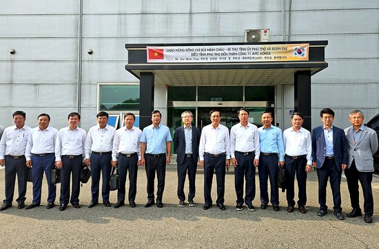 Đoàn công tác đến thăm tập đoàn JNTC Đoàn công tác đến thăm tập đoàn JNTC
