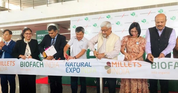 Cutting the ribbon to open the Organic Food Fair - BIOFACH INDIA 2023. Cutting the ribbon to open the Organic Food Fair - BIOFACH INDIA 2023.