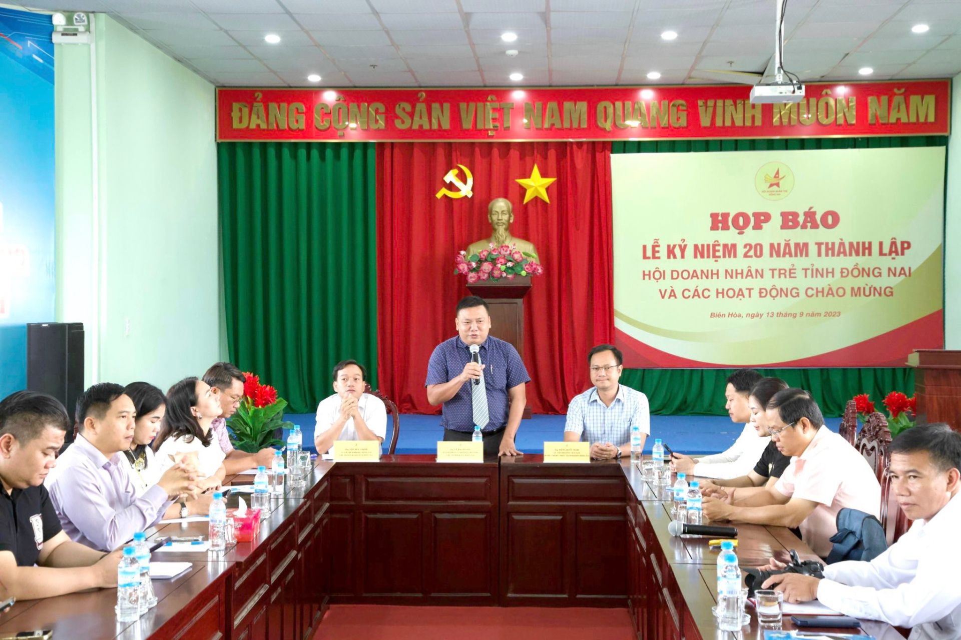 Ông Lê Bạch Long, Ủy viên Đoàn Chủ tịch Hội doanh nhân trẻ Việt Nam, Chủ tịch Hội doanh nhân trẻ Đồng Nai