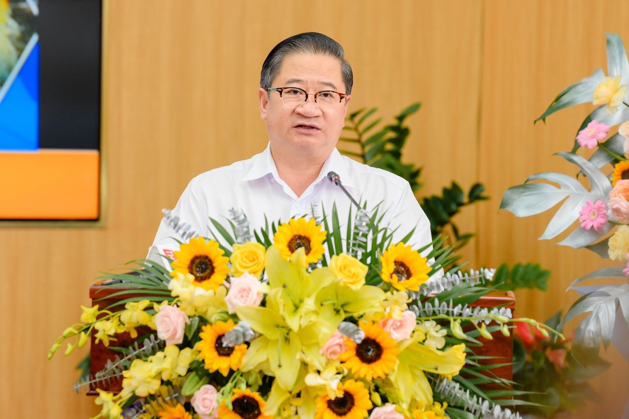 Mr. Tran Viet Truong - Chairman of the City People's Committee. Can Tho.