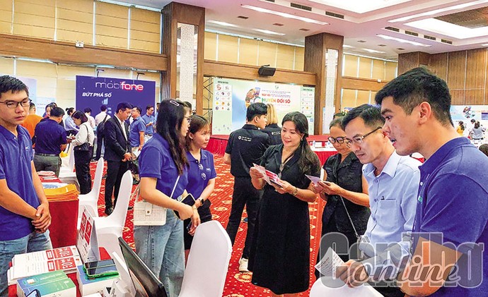 Many regional conferences and seminars are held in Can Tho. In the photo: Tourism Digital Transformation Festival of Ho Chi Minh City and 13 provinces and cities in the Mekong Delta at Muong Thanh Can Tho Hotel.