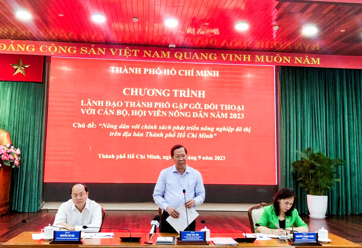 Ông Phan Văn Mãi, Chủ tịch UBND TP.HCM tại buổi gặp gỡ, đối thoại với cán bộ, hội viên nông dân 2023