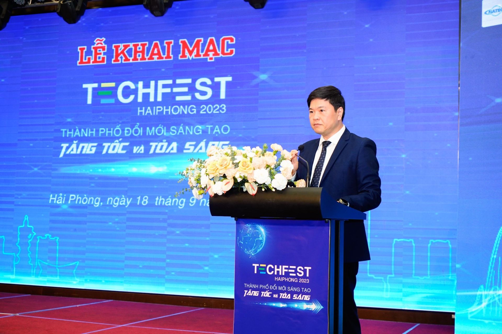 Phó Chủ tịch UBND thành phố Hoàng Minh Cường phát biểu tại Lễ khai mạc.