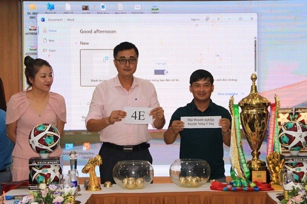 The organizing committee conducts a draw to divide the tables and arranges the competition schedule for the tournament.